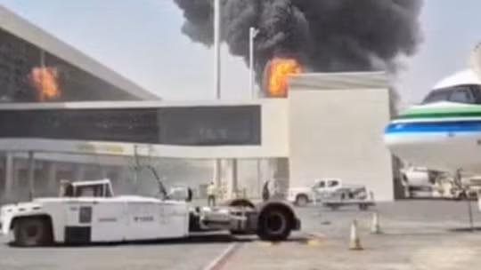 Saudi Arabia vẫn tổ chức các hội nghị lớn bất chấp việc Houthi dồn dập tấn công loạt sân bay