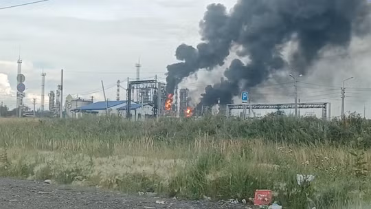 Ukraine “thọc sâu” vào lãnh thổ, tấn công nhà máy lọc dầu lớn nhất của Nga ở Siberia