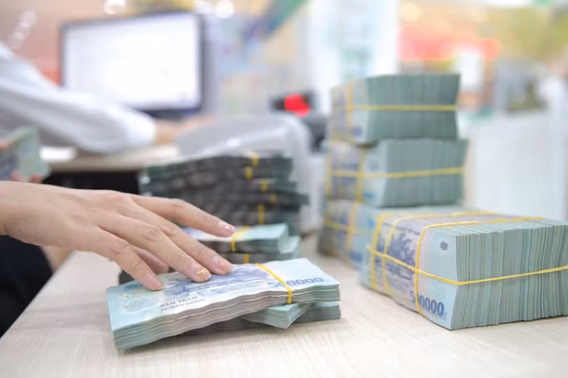 Lãi suất tăng, người dân gửi ngân hàng hơn 11,2 triệu tỷ đồng 