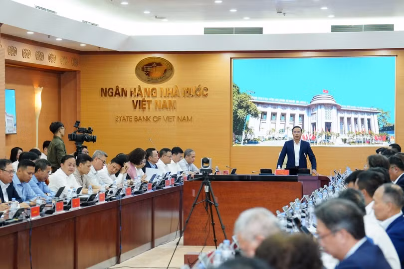 Thống đốc Phạm Đức Ấn chủ trì cuộc họp với lãnh đạo các NHTM về hoạt động ngân hàng. Ảnh: Hoàng Giáp 