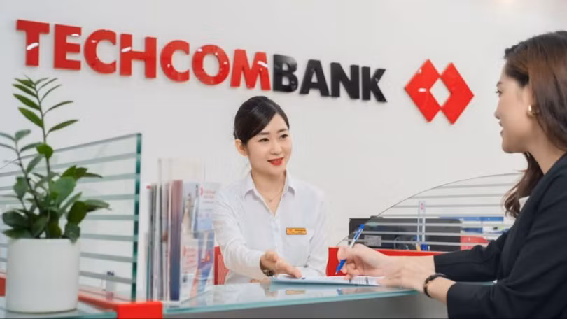 Hai tổ chức ngoại đàm phán mua 15% Techcombank. Ảnh: TCB. 