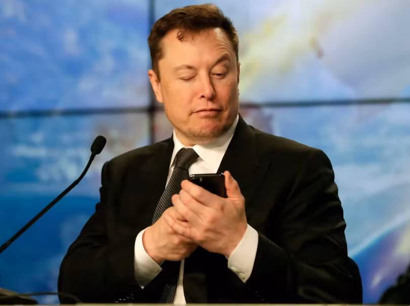 Elon Musk sẽ tạo ra mẫu smartphone riêng để cạnh tranh với Apple