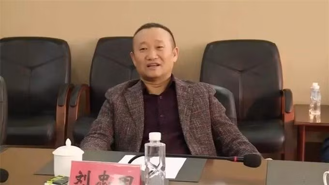 Tỉ phú Trung Quốc “Vua nhôm châu Á” bị Mỹ khởi tố, có nguy cơ nhận án 465 năm tù ảnh 3 Tỉ phú Trung Quốc “Vua nhôm châu Á” bị Mỹ khởi tố, có nguy cơ nhận án 465 năm tù ảnh 3