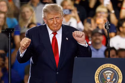 Ông Trump tuyên bố xung đột với Iran sẽ sớm kết thúc vì “Tehran không thể cầm cự lâu được nữa”