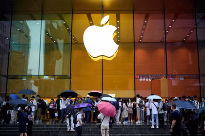 Hành trình Apple tròn 50 tuổi: Từ garage đến gã khổng lồ nghìn tỷ USD
