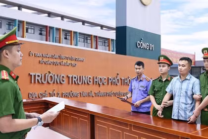 Thêm 15 người bị khởi tố trong vụ gian lận điểm thi Toán ở Tuyên Quang
