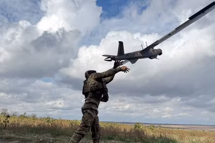 UAV Ukraine tấn công thành phố Belgorod Nga, 12 người bị thương, loạt ôtô và căn hộ bốc cháy