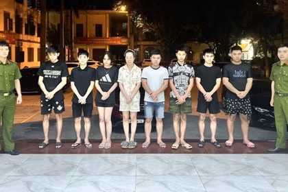 Phá đường dây “shipper giả” lừa đảo qua đơn hàng trực tuyến, 7 đối tượng bị khởi tố