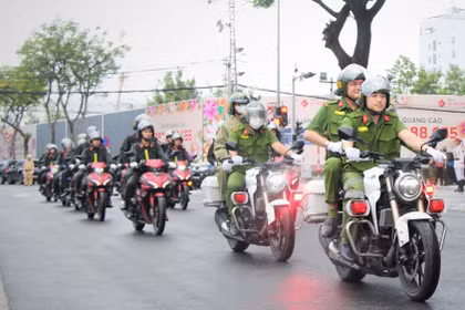 Công an Đà Nẵng ra quân tấn công tội phạm trên địa bàn.