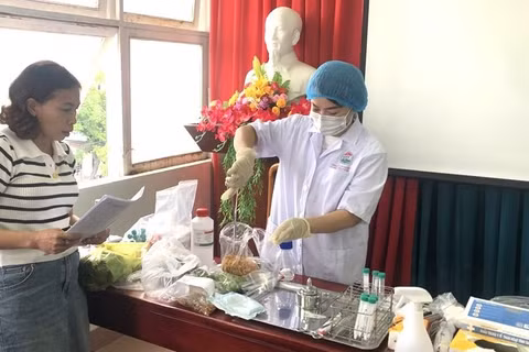 Phát hiện thực phẩm có nguy cơ gây hại sức khỏe, địa phương phải xử lý ngay