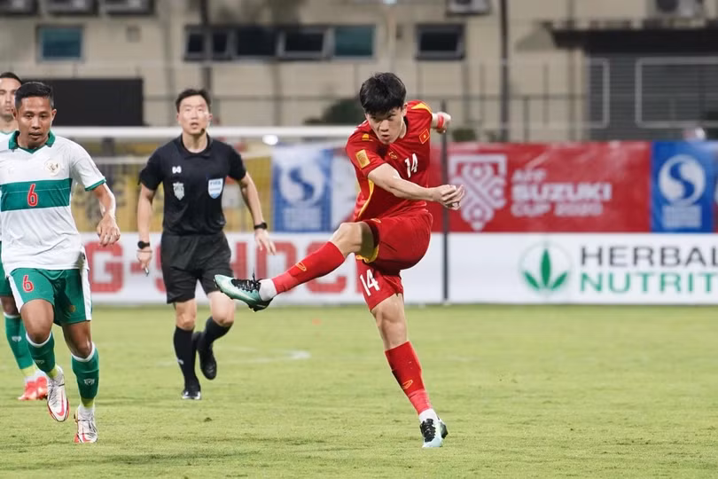 Nguyễn Hoàng Đức, ông chủ nhỏ của tuyến giữa đội tuyển. Ảnh VFF Nguyễn Hoàng Đức, ông chủ nhỏ của tuyến giữa đội tuyển. Ảnh VFF