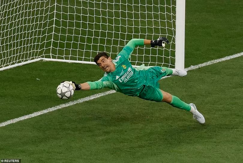 Với 9 pha cứu thua, thủ môn Courtois được Sofa score chấm 9,5 điểm, trở thành cầu thủ xuất sắc nhất trận đấu. Ảnh Reuters Với 9 pha cứu thua, thủ môn Courtois được Sofa score chấm 9,5 điểm, trở thành cầu thủ xuất sắc nhất trận đấu. Ảnh Reuters
