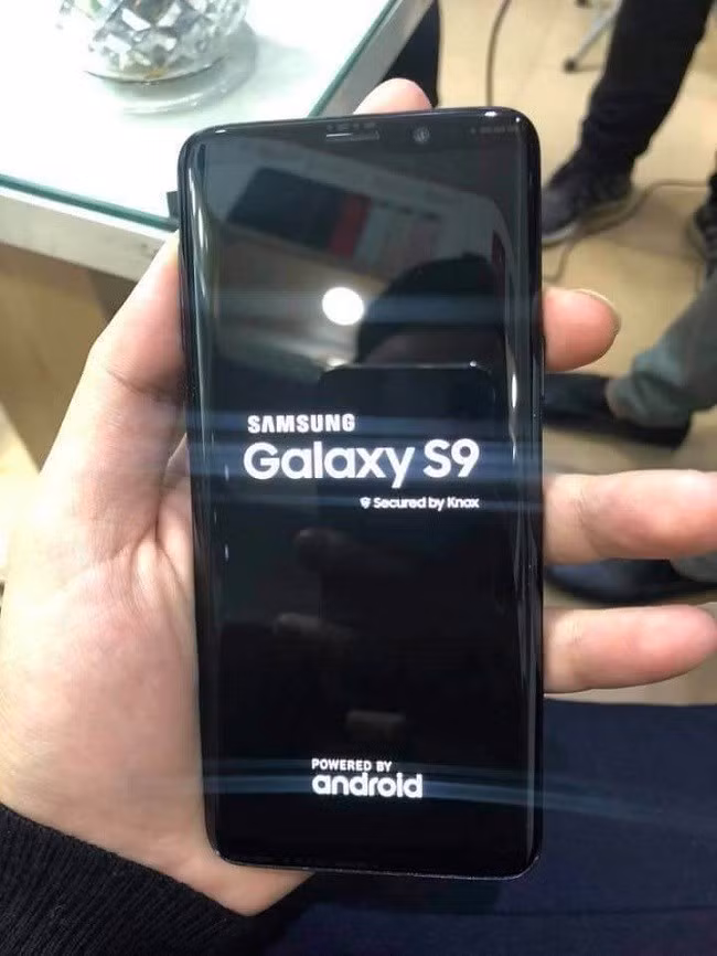 Xuất hiên hình ảnh Galaxy S9 'bằng xương bằng thịt' đầu tiên - Ảnh 2