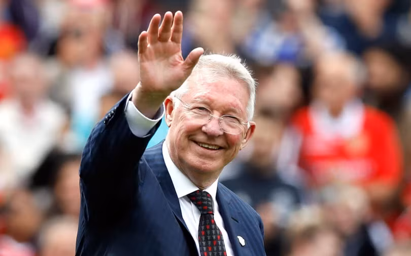 Không chỉ thành tích mà phong cách cầm quân đặc biệt của Sir Alex Ferguson sẽ khiến sân Old Trafford sẽ còn nhớ mãi đến vị huấn luyện viên tài ba