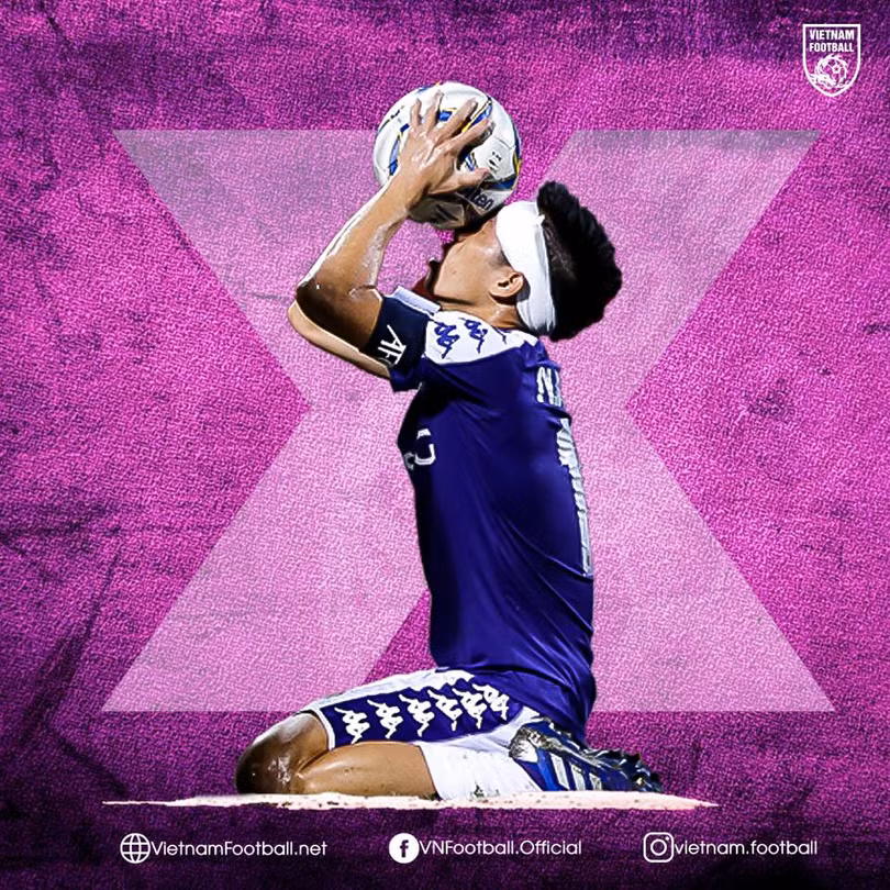 "Chiến binh" Văn Quyết xứng đáng có tên trong đội hình tiêu biểu V.League. Ảnh VF.
