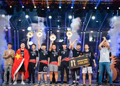 Nhiều trường đại học của Mỹ đã cấp học bổng toàn phần cho các VĐV Việt Nam… một tín hiệu mừng cho eSports Việt Nam với một cộng đồng khoảng 30 triệu người chơi. Ảnh TA. Nhiều trường đại học của Mỹ đã cấp học bổng toàn phần cho các VĐV Việt Nam… một tín hiệu mừng cho eSports Việt Nam với một cộng đồng khoảng 30 triệu người chơi. Ảnh TA.