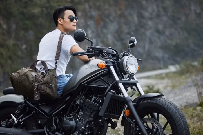 Ngắm 'lãng tử' Honda Rebel 300 bụi bặm đầy cuốn hút - Ảnh 12