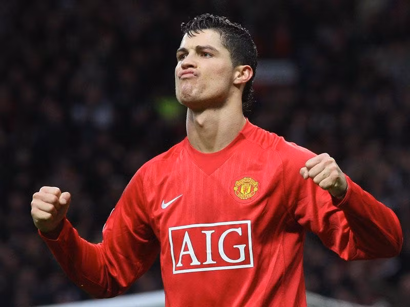 Ronaldo có pha bứt phá tốc độ sở trường, đạt tốc độ tối đa 32,51 km/h trong một lần chạy nước rút. Ảnh AP Ronaldo có pha bứt phá tốc độ sở trường, đạt tốc độ tối đa 32,51 km/h trong một lần chạy nước rút. Ảnh AP