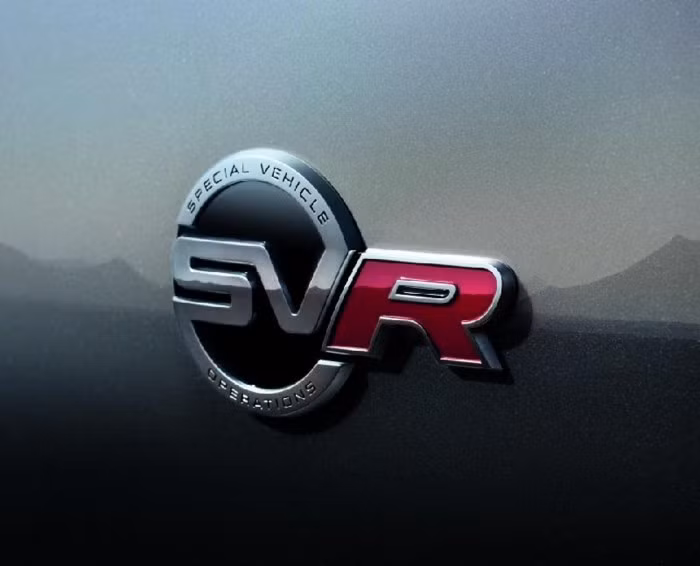 Jaguar F-Pace SVR với công suất 'khủng' thách thức Mercedes - AMG GLS 63 - Ảnh 6