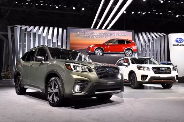 Subaru Forester 2018 lộ diện với 'mắt thần' EyeSight - Ảnh 1