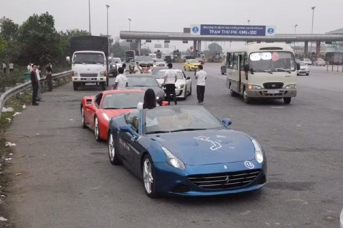 Dàn siêu xe thể thao gây chú ý trên hành trình Car & Passion 2018 - Ảnh 2