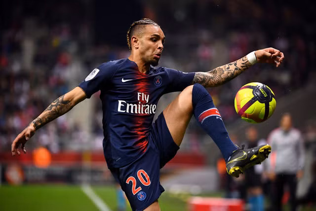  Hậu vệ trái Layvin Kurzawa của PSG đã chấp nhận đến sân Emirates. Ảnh PSG